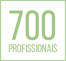 700 profissionais